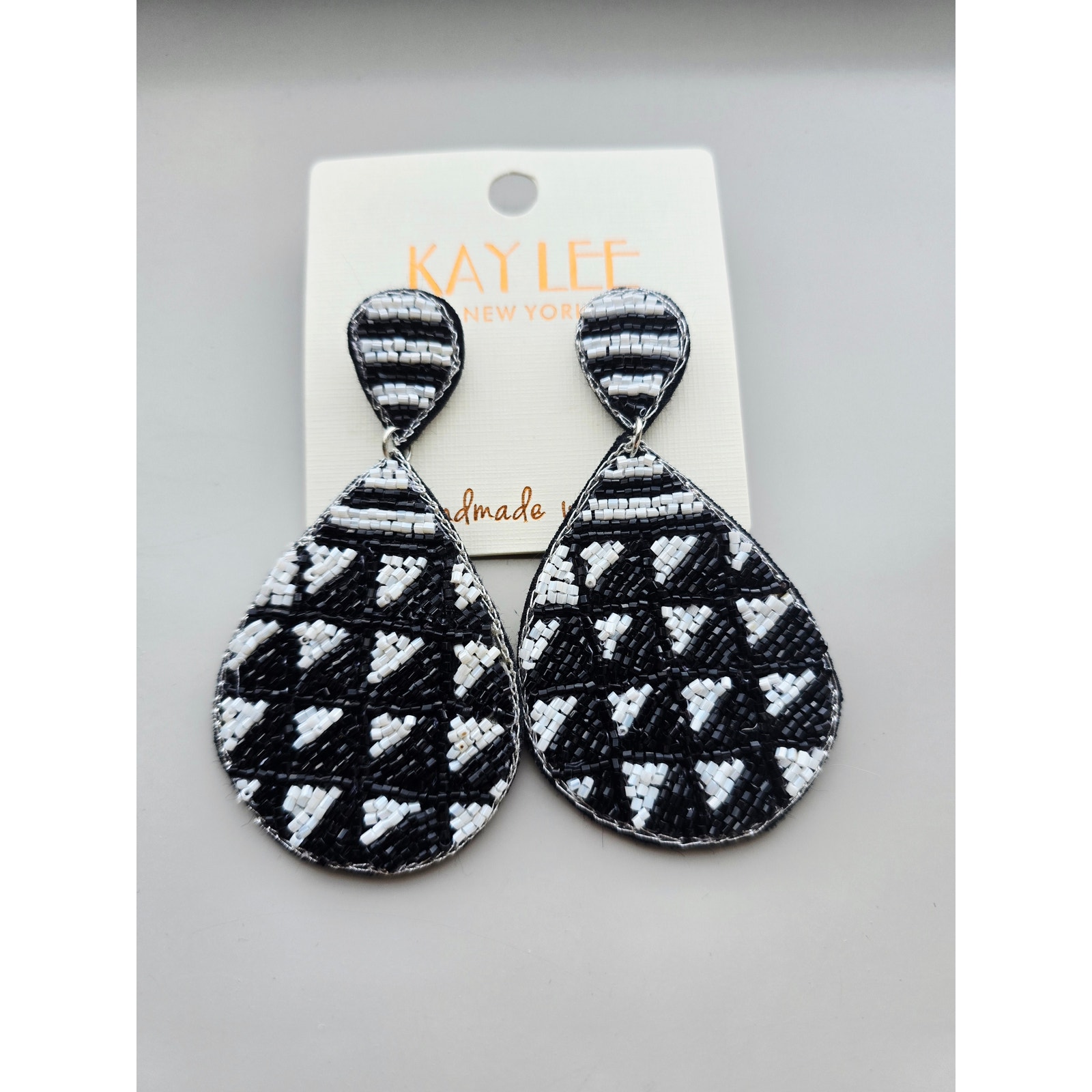 Kay Lee Black Whute Geometric Glass Beaded Earrings New 16$